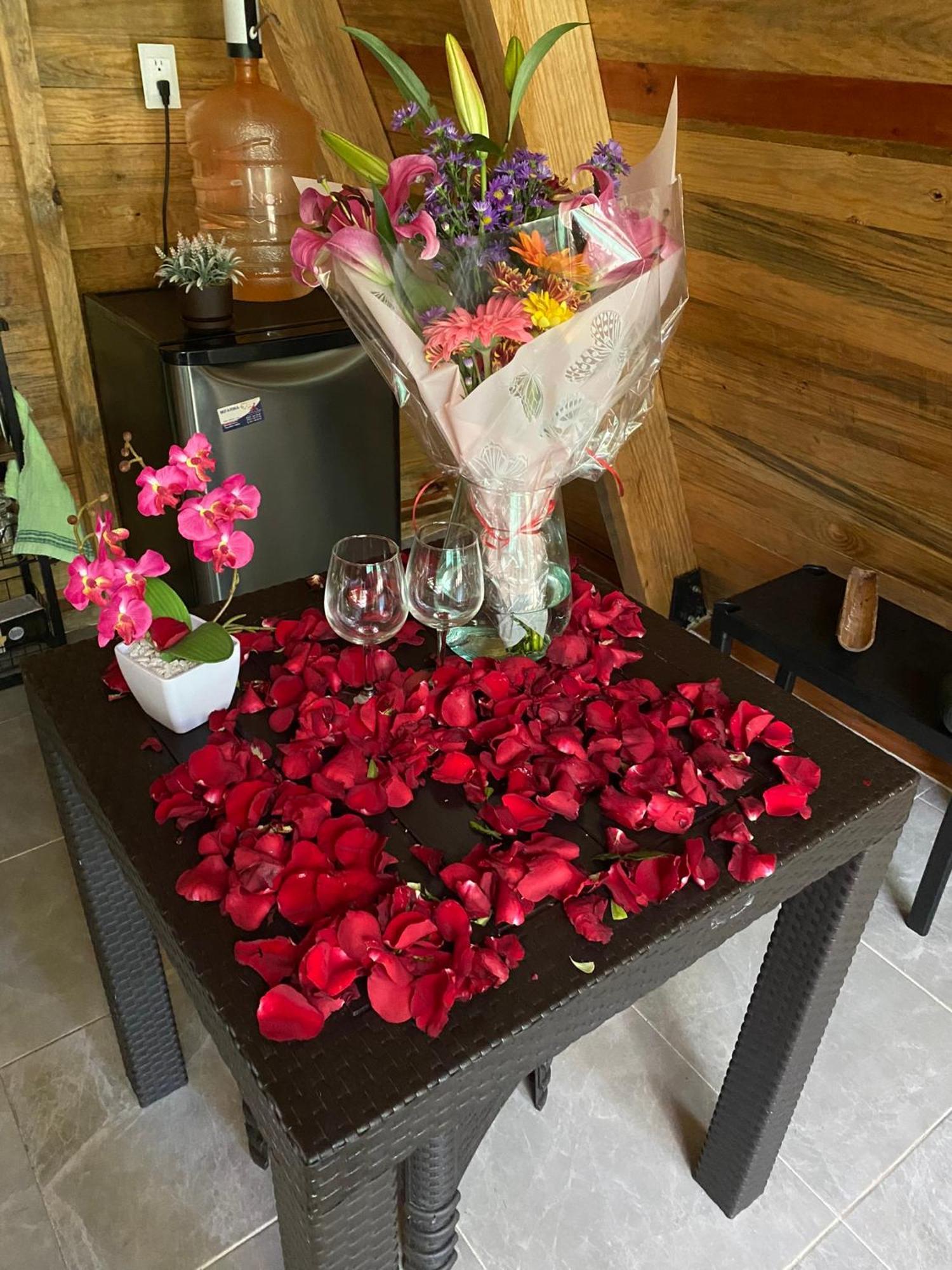 Cabanas Alpina, Romantica Y Acogedora A 10 Minutos Del Centro 테포츨란 외부 사진